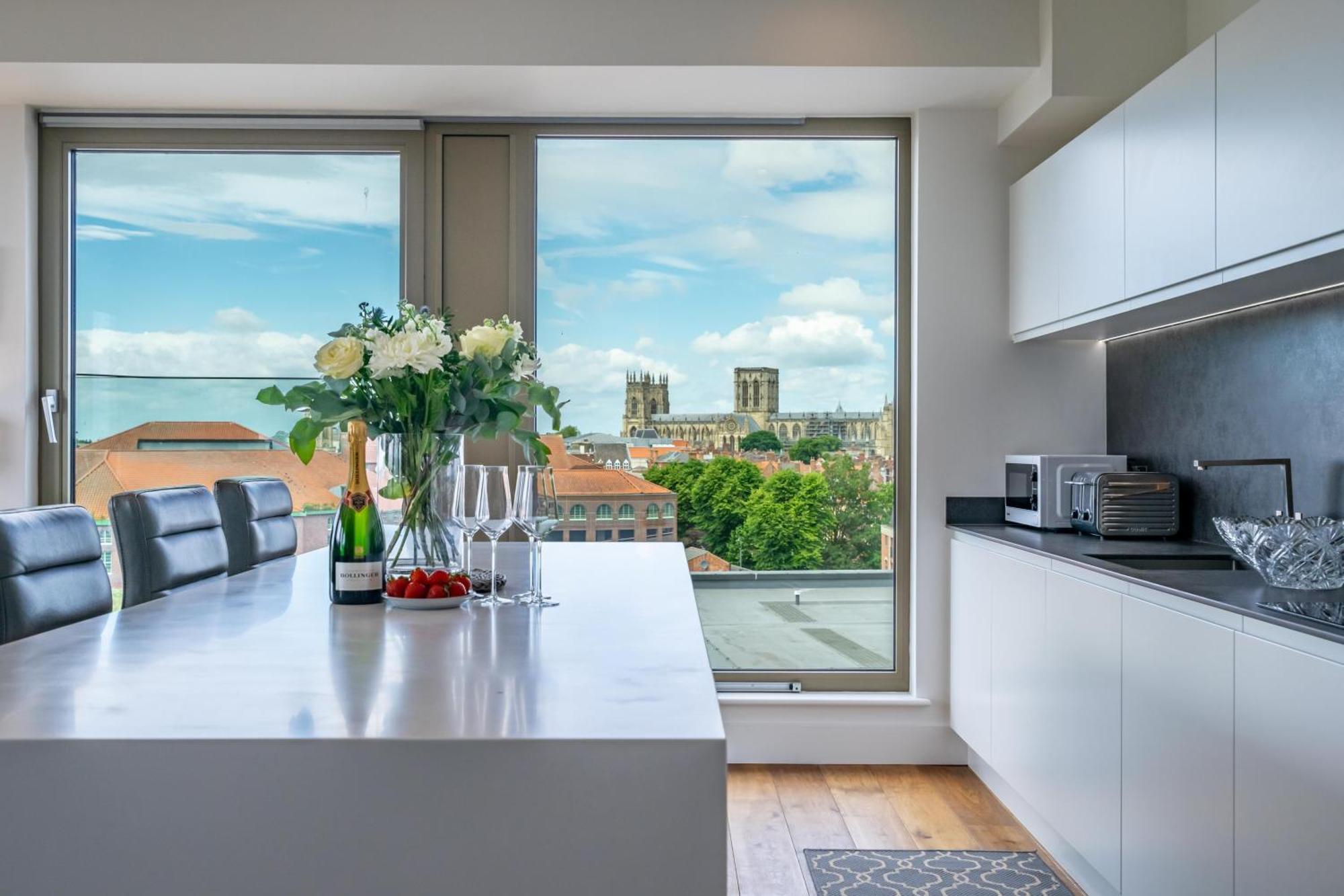 Minster View Penthouse At Ryedale House York