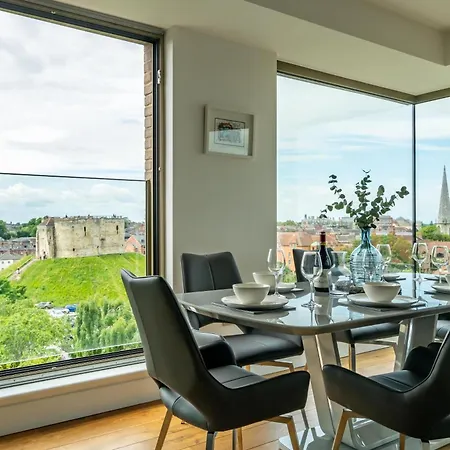 Minster View Penthouse At Ryedale House Apartamento York Exterior foto